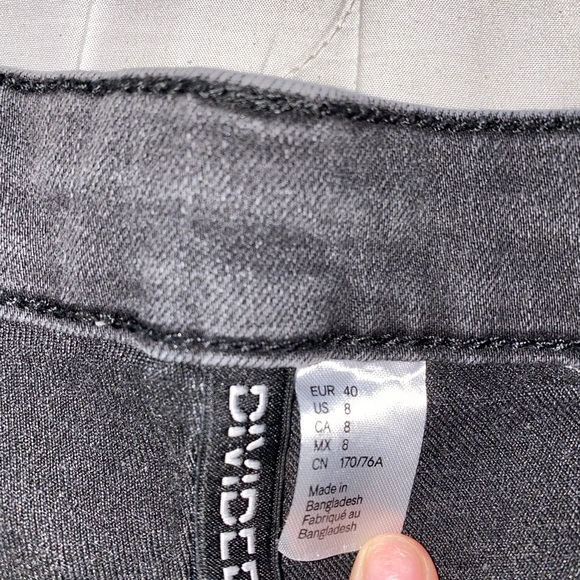 H&M jean shorts - Picture 3 of 3